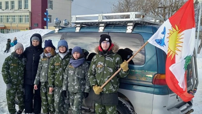 23 февраля на городской площади прошла военно-спортивная игра «Зарница»