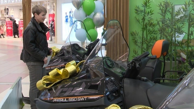 Участница краеведческой викторины «Острова 65» выиграла снегоход