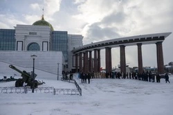 В Южно-Сахалинске открыли аллею военной техники