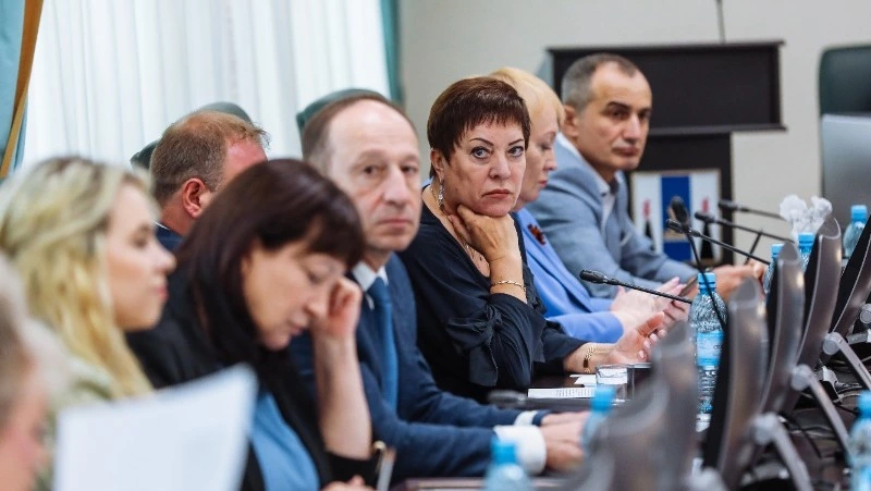 Депутаты рекомендовали продолжить комплексное развитие сахалинского здравоохранения