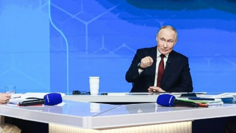 Путин: по количеству дронов РФ превосходит противника на всех участках фронта