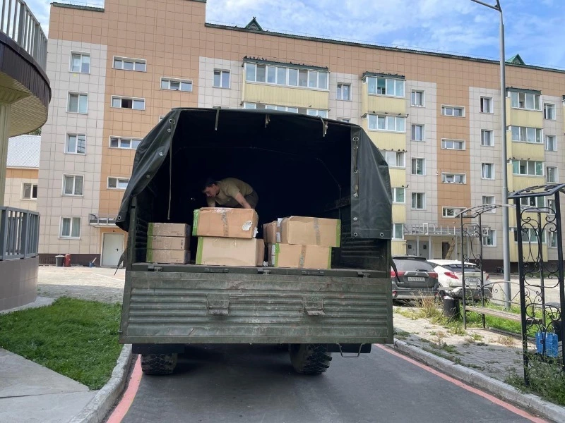 Ещё 15 тонн посылок для военнослужащих доставили в Москву перед отправкой на СВО