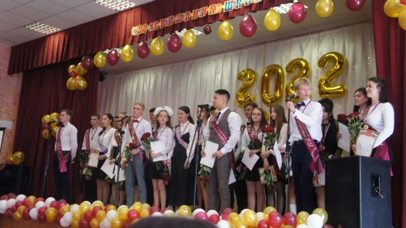 В МБОУ СОШ № 2 г.Томари прошел последний зконок