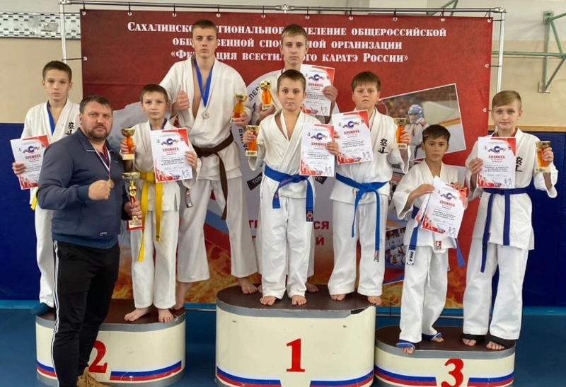 На ковер вышли юные томаринцы