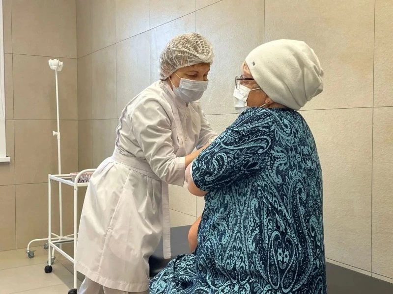 Вакцинация от гриппа продолжается в Сахалинской области