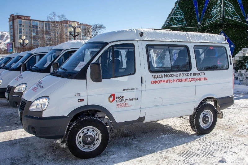 12 мобильных МФЦ  передали в районы области