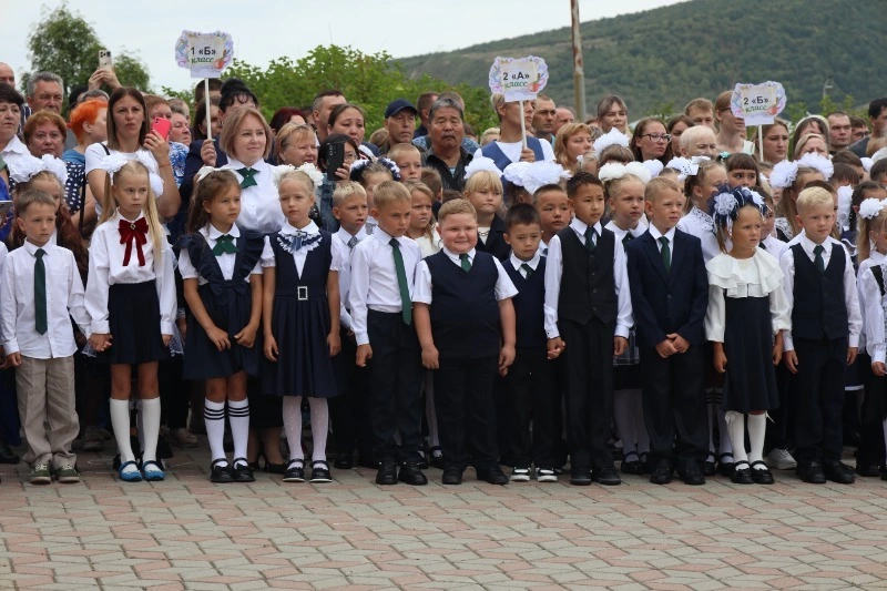 Первый звонок прозвучал во всех школах Томаринского района