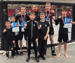 Турнир по  смешанным  единоборствам (MMA)