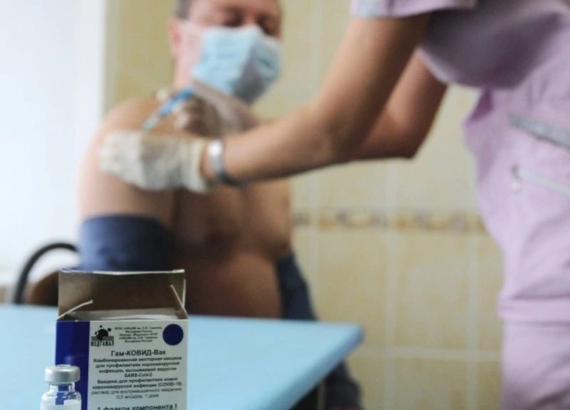 В Сахалинской области расширили список по  обязательной вакцинации от коронавируса