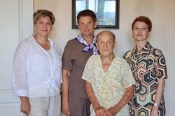 Житель города Томари отметил 90 лет