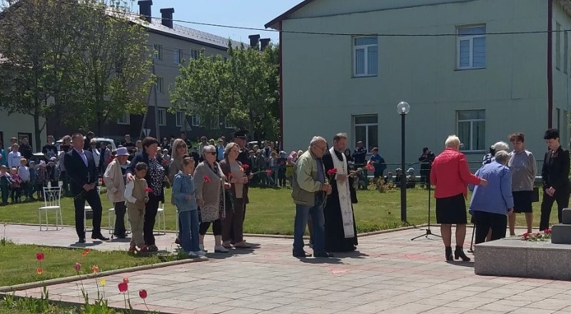 Склоните головы