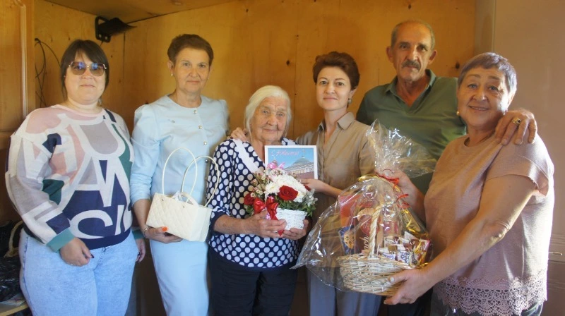 С 95-летним юбилеем!