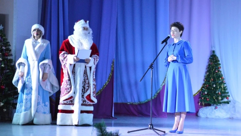 В Доме культуры прошла мэровская Звёздная Ёлка для одаренных детей