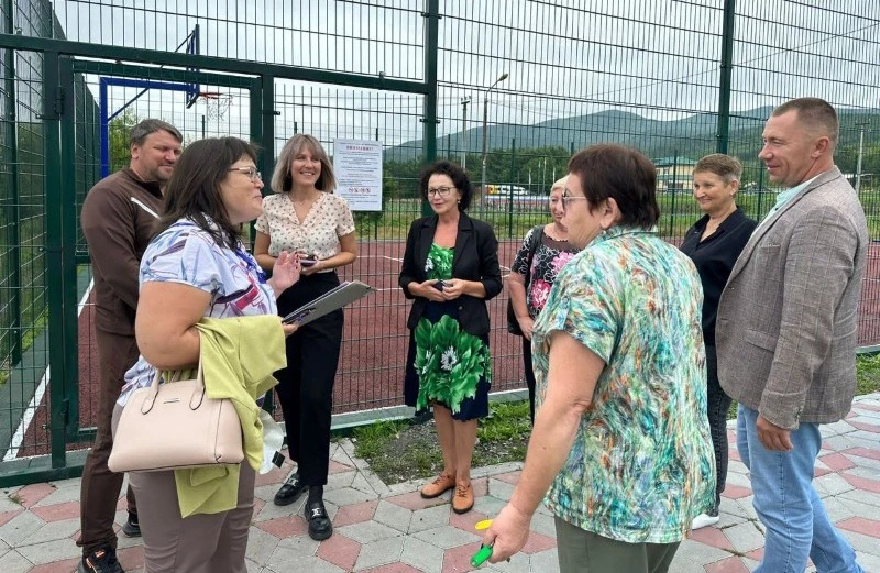 В Томаринском районе идёт "Родительская приёмка"