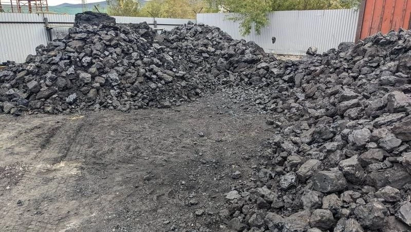 Валерий Лимаренко потребовал своевременно обеспечить жителей частного сектора углем