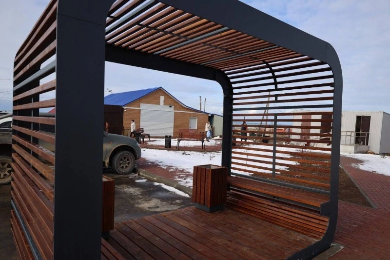 Работы по  благоустройству привокзальной  площади в селе Ильинское  завершены