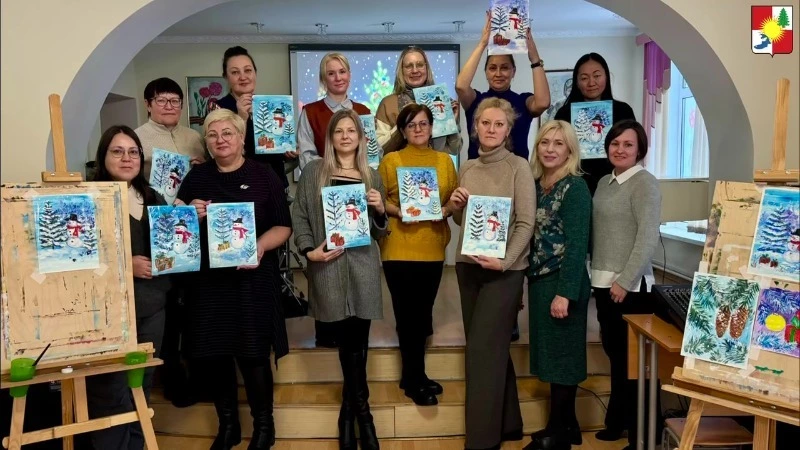 Мастер-класс по живописи прошел в Томари